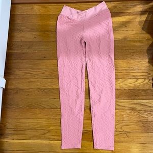 Scrunch butt leggings